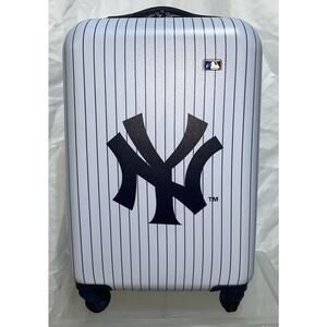 Heys MLB NY Yankees Baseball Luggage 20" Spinner Carry On Suitcase Gently Used!